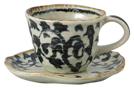 タコ唐草コーヒー碗皿 [ C:12.8 x 9.7 x 7.3cm S:15.4 x 14.6 x 1.8cm ] [ カップ＆ソーサー ] | 飲食店 喫茶店 カフェ レストラン 業務用