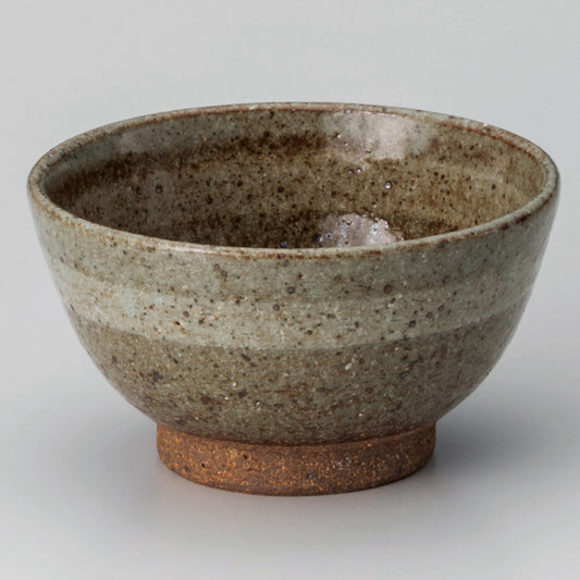 ☆ 飯碗 ☆ 土灰釉白刷毛毛料 [ φ13 x 7cm ]