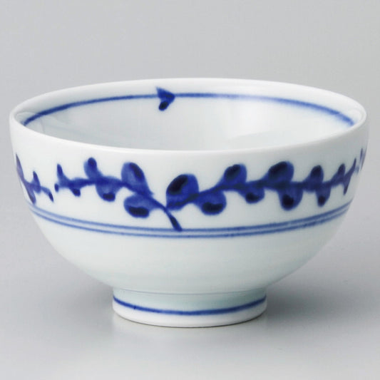 ☆ 飯碗 ☆ 唐草飯碗(大) [ φ11 x 6cm ]