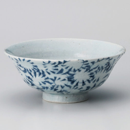 ☆ 飯碗 ☆ 手造り唐草平茶碗 [ 約φ12.6 x 5cm ]