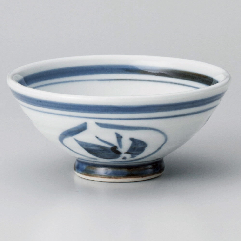 ☆ 飯碗 ☆ 丸紋蝶大平 [ φ13 x 5.4cm ]