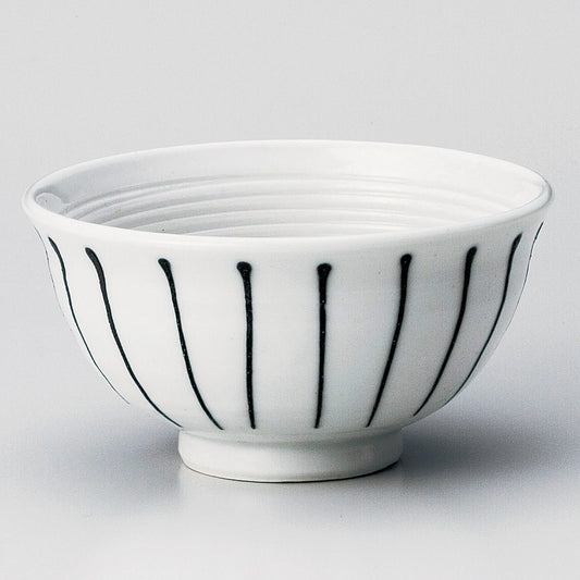 ☆ 飯碗 ☆ 一珍錆十草茶碗 [ φ11.5 x 6cm ]