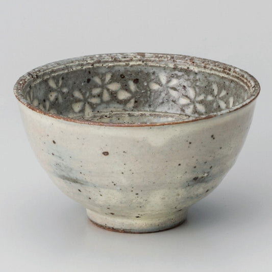 ☆ 飯碗 ☆ 黄釉花三島茶碗 [ φ11 x 6.5cm ]
