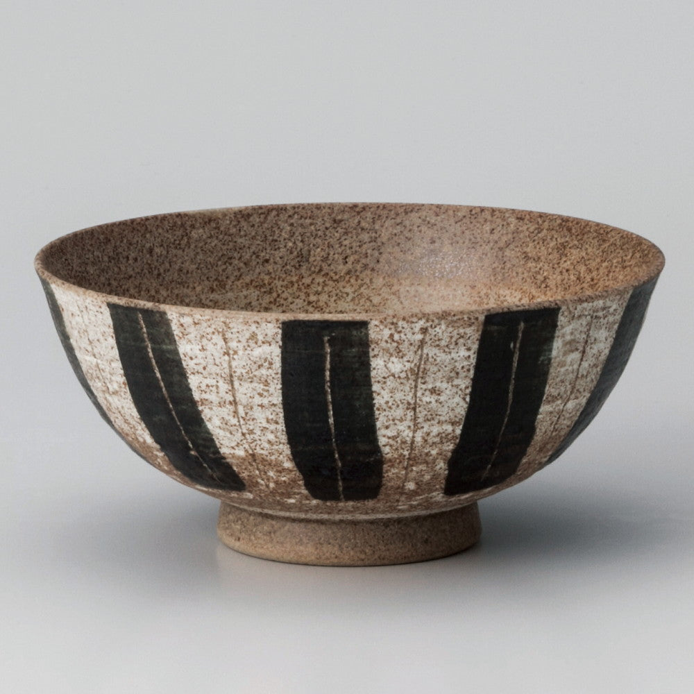 ☆ 飯碗 ☆ 線彫十草黒大平 [ φ12.8 x 5.8cm ]