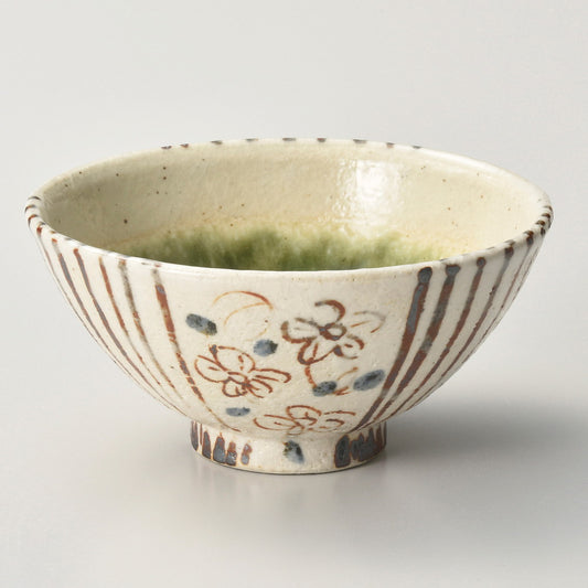 ☆ 飯碗 ☆ 織部間取花和茶碗 [ φ12.5 x 6cm ]
