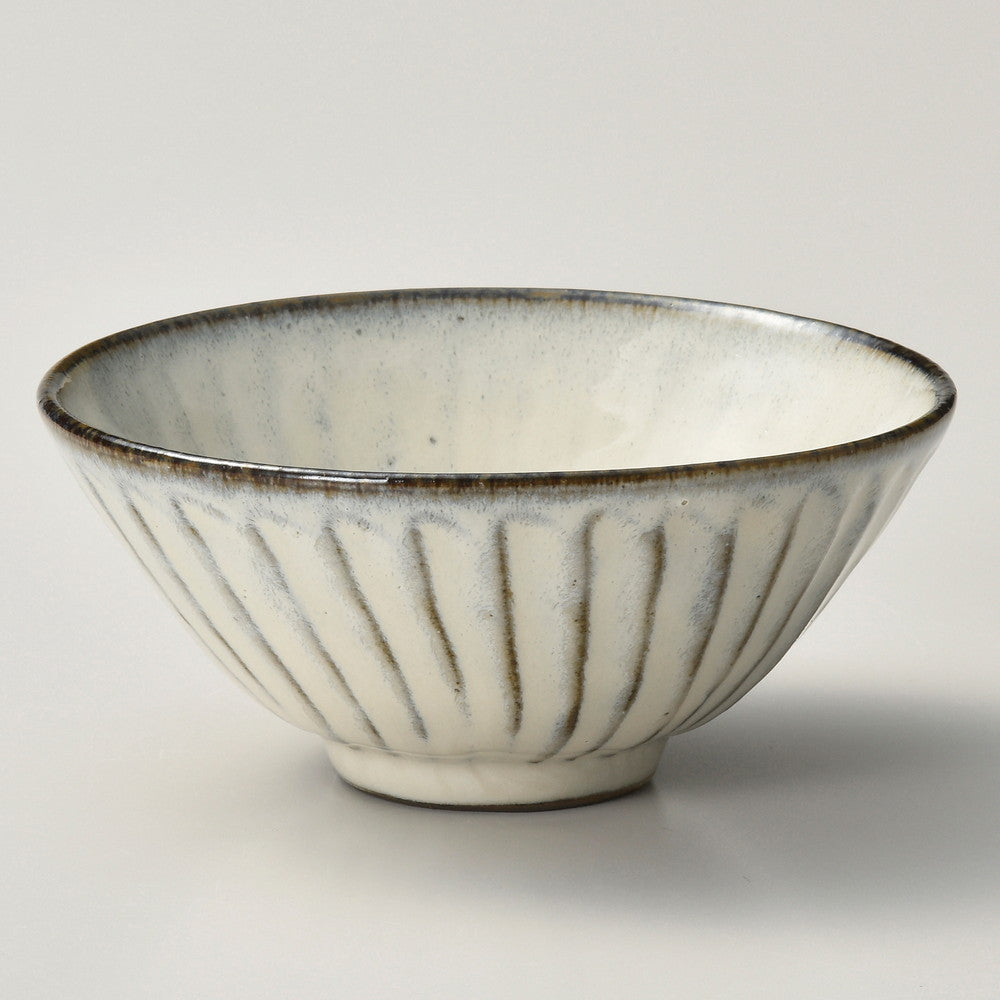 ☆ 飯碗 ☆ 黒陶粉引平茶碗 [ φ12 x 5.5cm ]