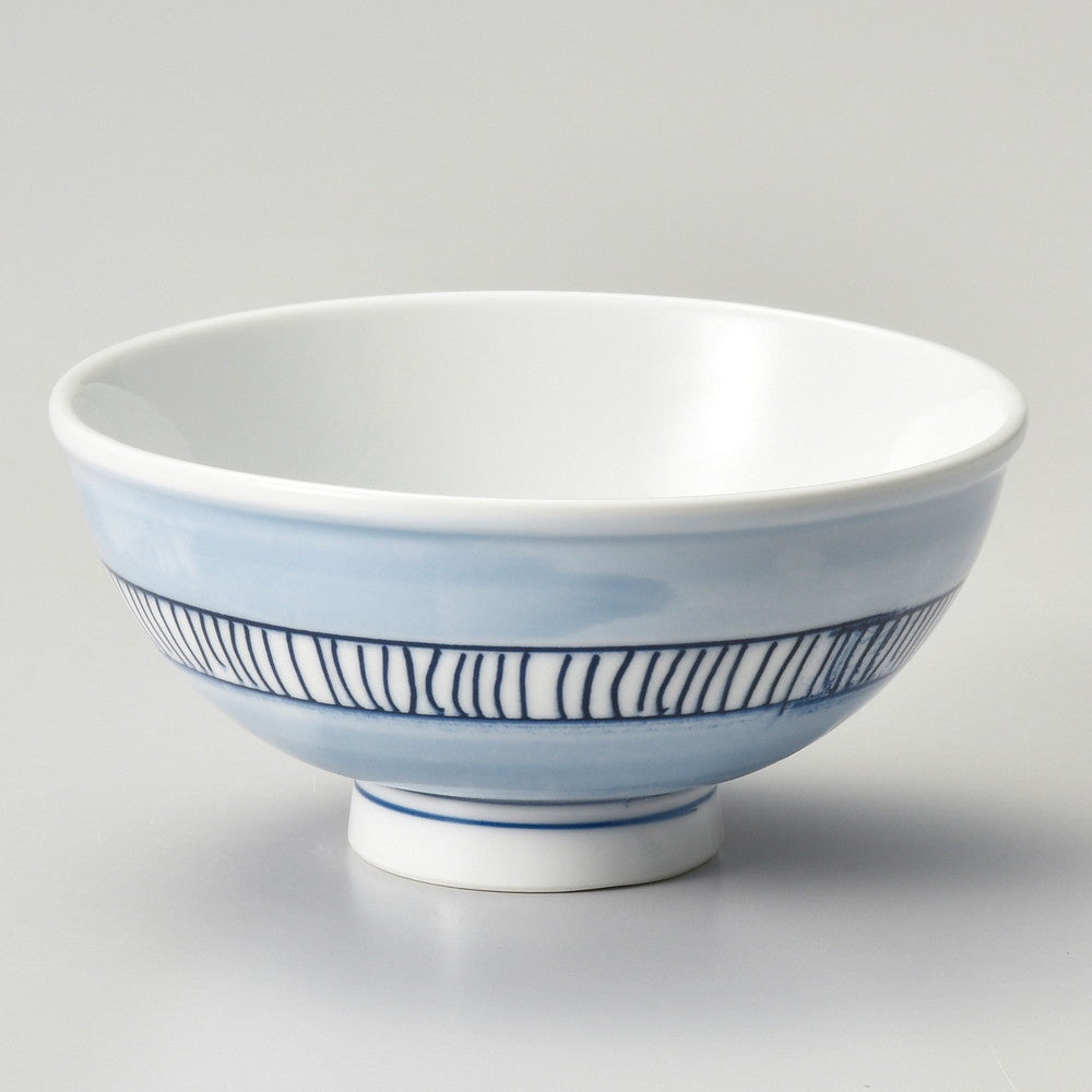 ☆ 飯碗 ☆ 呉須帯十草中平 [ φ11.5 x 5.6cm ]
